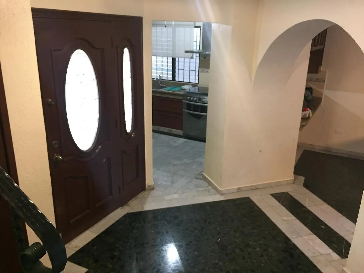 Casa Aurora Bed and Breakfast Κανκούν