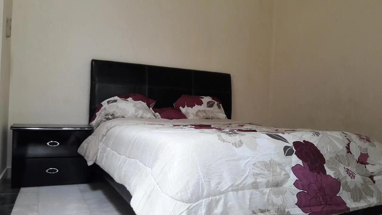Casa Aurora Bed and Breakfast Κανκούν