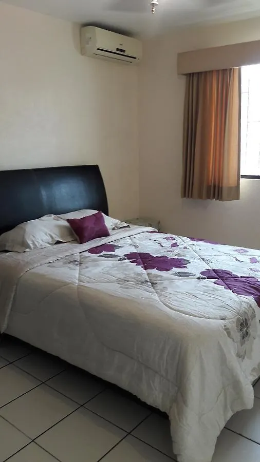 Casa Aurora Bed and Breakfast Κανκούν